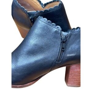 Jack Rogers Leather‎ Booties Scalloped Ankle Boots Black Block Heel 6.5M